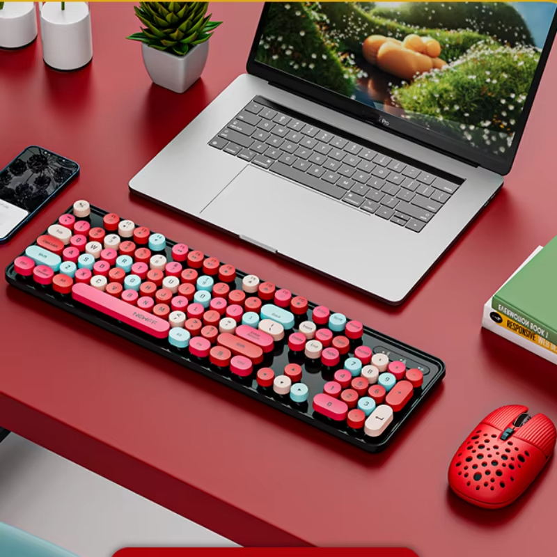 ワイヤレス2.4G人間工学に基づいたゲーミングキーボードとマ - Retro Gaming Kc のレビューと価格